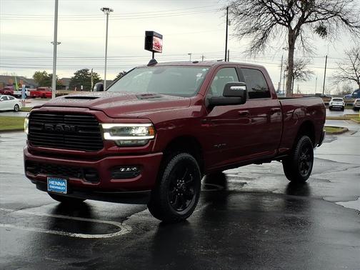 2023 RAM 2500 Laramie Crew Cab 4x4 6'4' Box