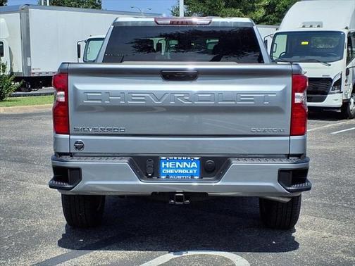 2025 Chevrolet Silverado 1500 Custom