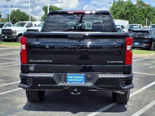 2025 Chevrolet Silverado 1500 Custom
