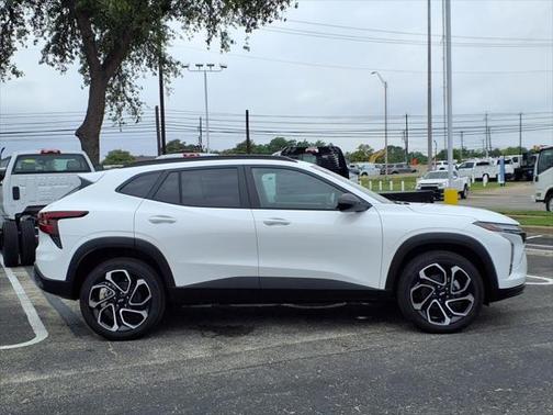 2025 Chevrolet Trax FWD 2RS