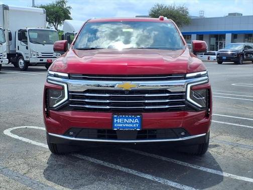 2025 Chevrolet Suburban LT