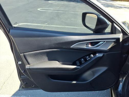 2018 Mazda Mazda3 Sport