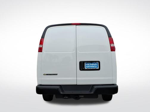 Summit White 2026 Chevrolet Express 3500 3500 Extended Wheelbase, WT, RWD