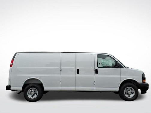 Summit White 2026 Chevrolet Express 3500 3500 Extended Wheelbase, WT, RWD