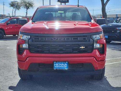 2025 Chevrolet Silverado 1500 Custom