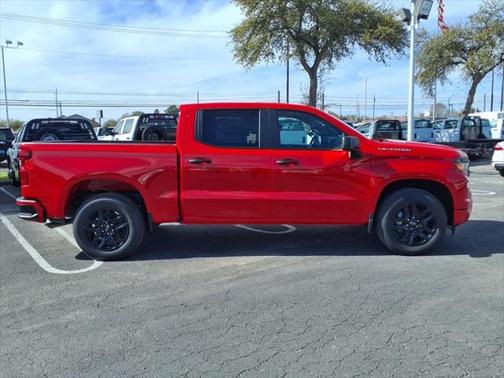 2025 Chevrolet Silverado 1500 Custom
