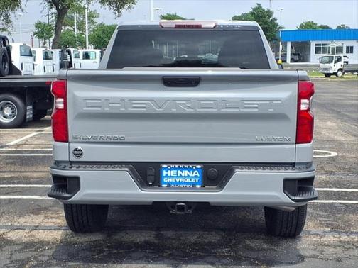 2025 Chevrolet Silverado 1500 Custom