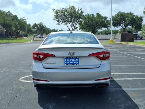 Symphony Silver 2016 Hyundai SONATA SE