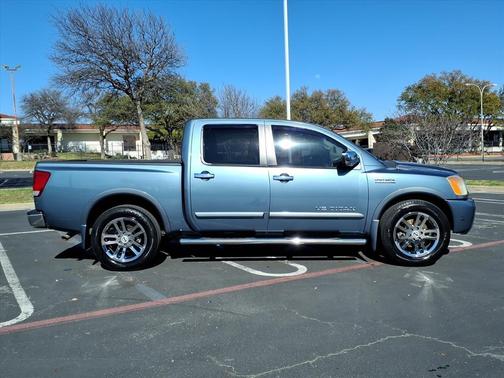2011 Nissan Titan SL