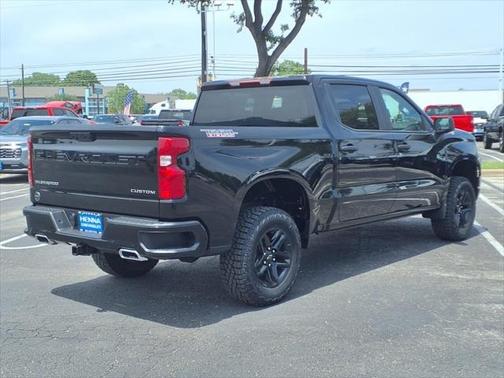 2025 Chevrolet Silverado 1500 Custom Trail Boss