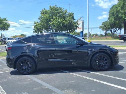 2025 Tesla Model Y Long Range Dual Motor All-Wheel Drive
