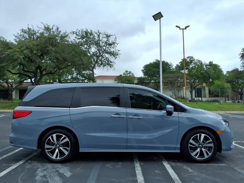 Gray 2024 Honda Odyssey Touring