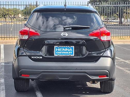 2018 Nissan Kicks S