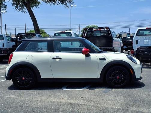 2023 MINI Hardtop Cooper