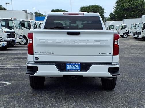 2025 Chevrolet Silverado 1500 Custom