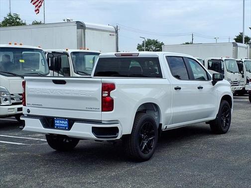 2025 Chevrolet Silverado 1500 Custom