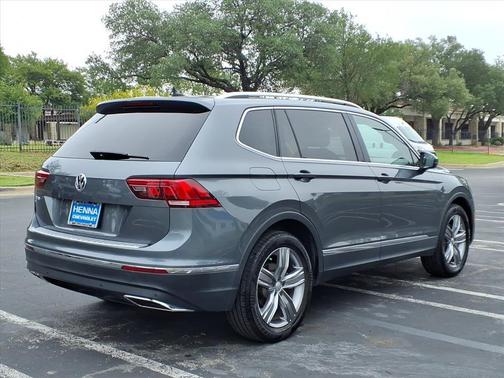 Platinum Gray Metallic 2021 Volkswagen Tiguan 2.0T SEL