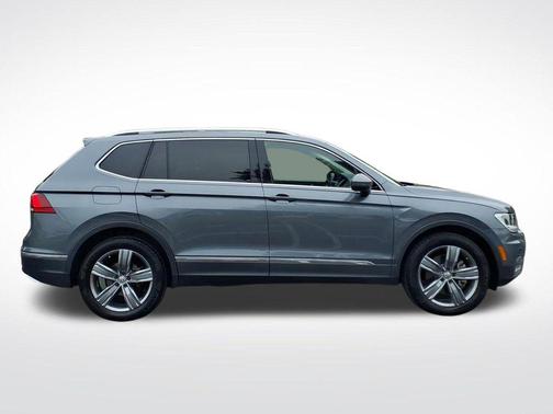 Platinum Gray Metallic 2021 Volkswagen Tiguan 2.0T SEL