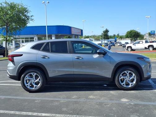 2024 Chevrolet Trax LS