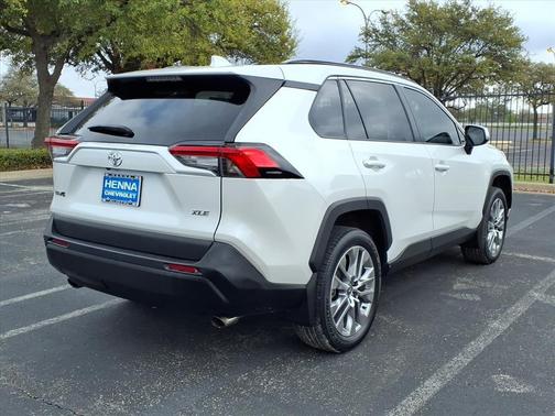 2023 Toyota RAV4 XLE Premium