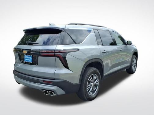 Sterling Gray Metallic 2025 Chevrolet Traverse LT
