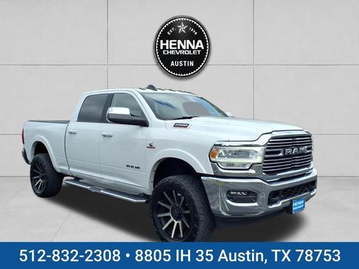 Bright White Clearcoat 2022 RAM 2500 Laramie Crew Cab 4x4 6'4' Box
