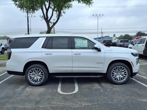 2025 Chevrolet Tahoe 4WD High Country