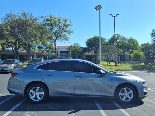 Sterling Gray Metallic 2025 Chevrolet Malibu 1LS