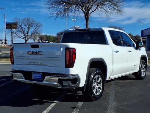 2025 GMC Sierra 1500 SLT