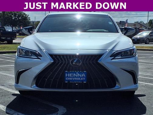 2023 Lexus ES 300h Luxury