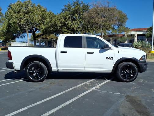 2024 RAM 1500 Classic Warlock Crew Cab 4x2 5'7' Box