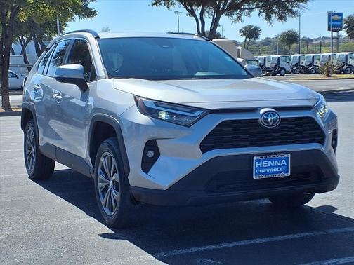 2022 Toyota RAV4 Hybrid XLE Premium