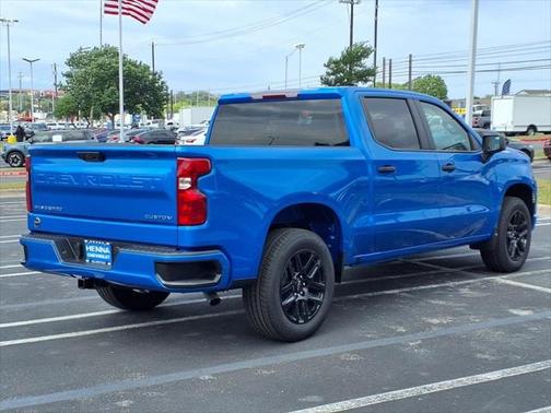 2025 Chevrolet Silverado 1500 Custom