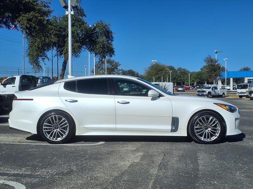 2018 Kia Stinger Base