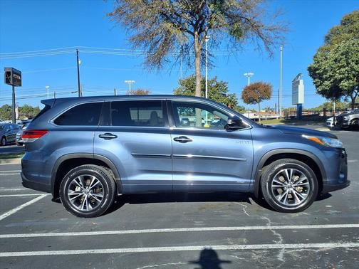 2017 Toyota Highlander Hybrid LE