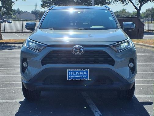 2020 Toyota RAV4 XLE Premium