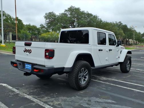 Bright White Clearcoat 2025 Jeep Gladiator Mojave 4x4
