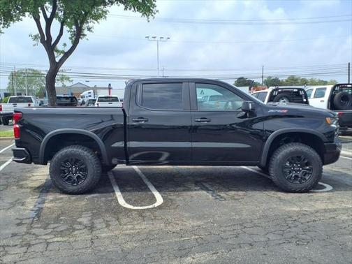 2025 Chevrolet Silverado 1500 ZR2