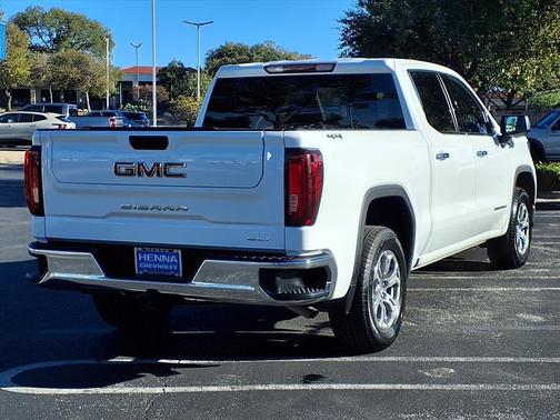 2025 GMC Sierra 1500 SLT