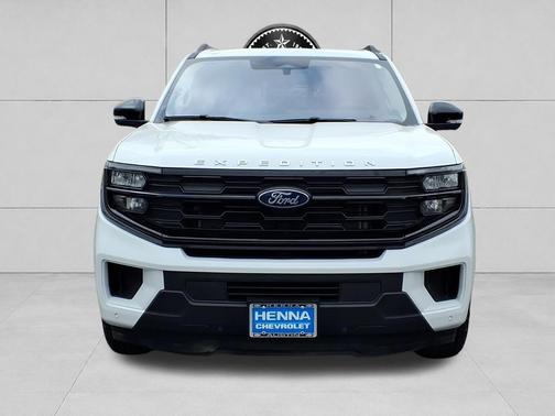 Oxford White 2025 Ford Expedition Active