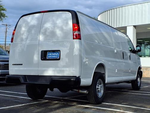 Summit White 2026 Chevrolet Express 2500 2500 Extended Wheelbase, WT, RWD