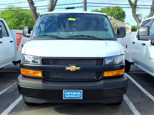 Summit White 2026 Chevrolet Express 2500 2500 Extended Wheelbase, WT, RWD