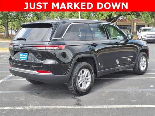 2023 Jeep Grand Cherokee Laredo