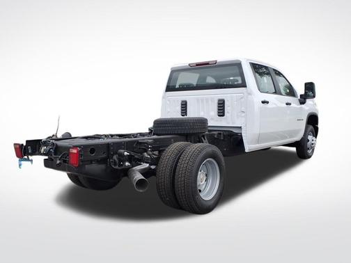 Summit White 2026 Chevrolet Silverado 3500 WT