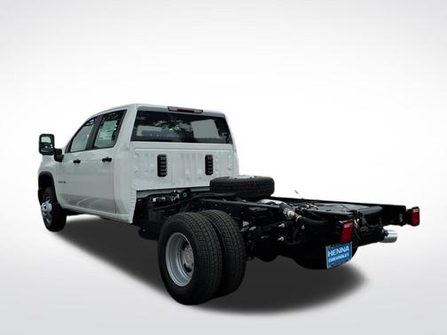 Summit White 2026 Chevrolet Silverado 3500 WT
