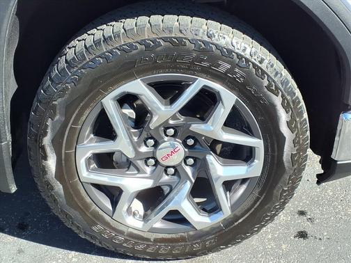 2024 GMC Sierra 1500 SLE