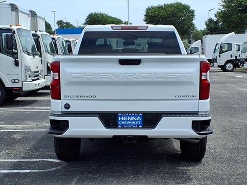2025 Chevrolet Silverado 1500 Custom