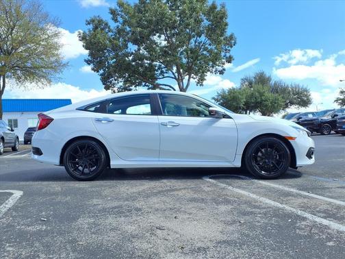 2017 Honda Civic Touring