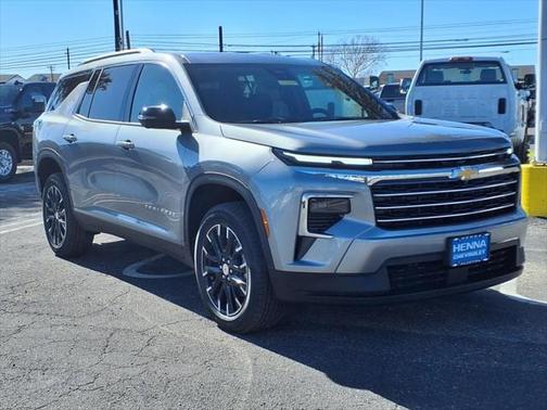 2025 Chevrolet Traverse LT
