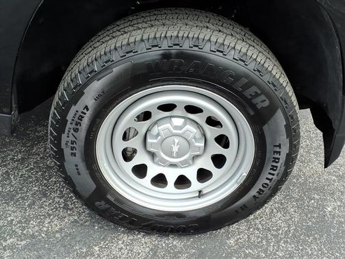 2024 Chevrolet Colorado WT